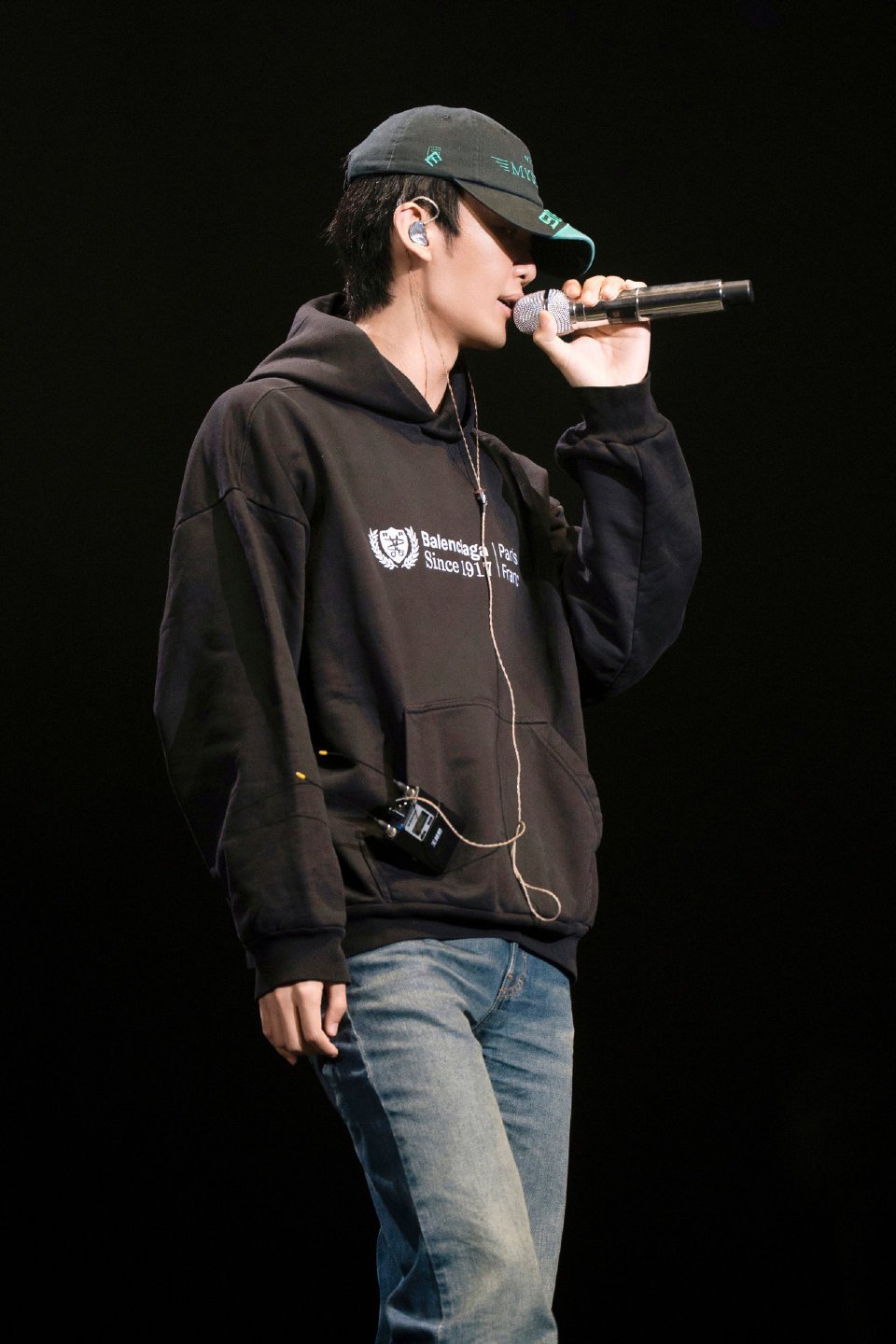 王赫野讲故事分不清真假🤔亦真亦假太有趣，听王赫野讲故事不用较真，他就是单纯想和