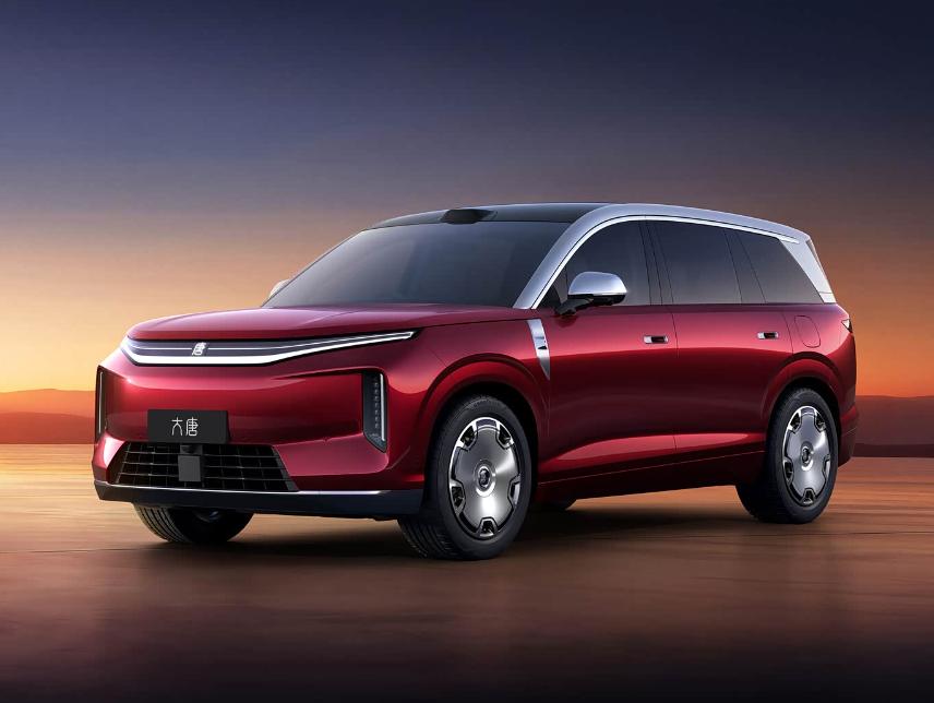 3月3日，比亚迪大唐发布官图。作为比亚迪旗下全新大型SUV，新车长宽高为5263