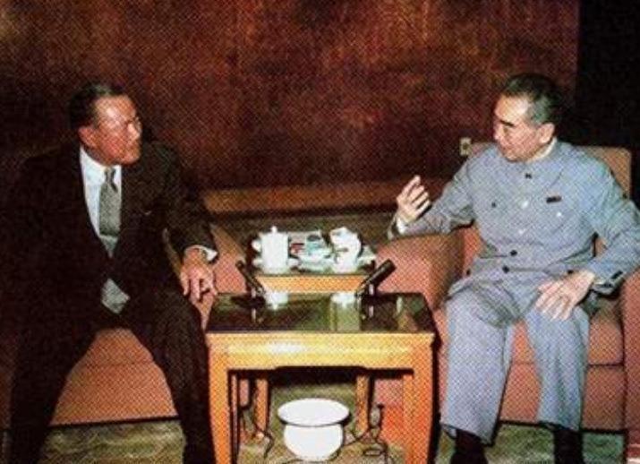 1949年姬鹏飞刚被任命为外交官就前往上海找粟裕，忧愁请求：能否帮忙向毛主席说明