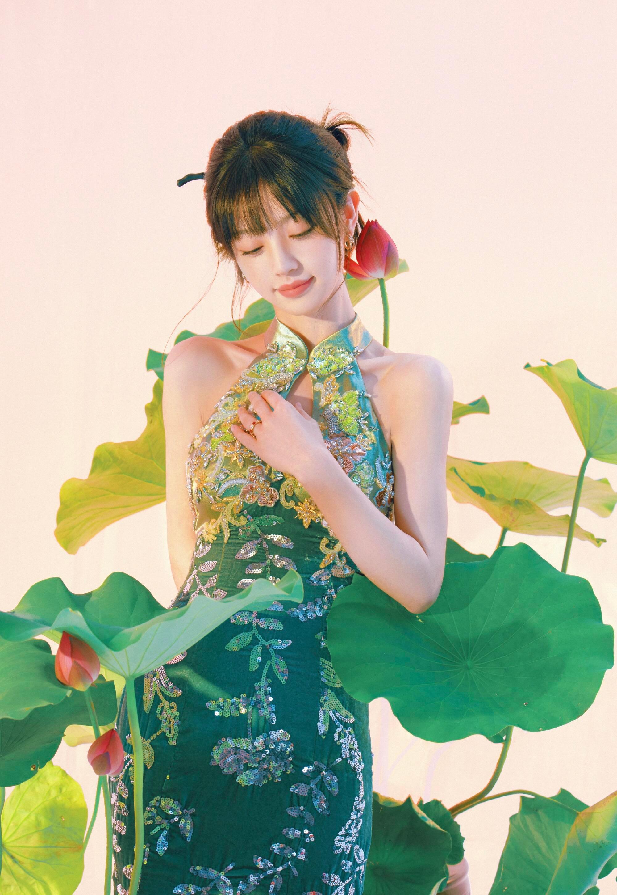 田曦薇摄影:​​​