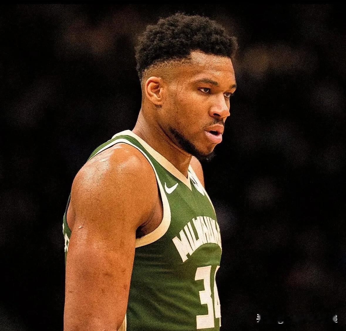 本赛季罚球不中次数最多的8名球员:

1) 扬尼斯·阿德托昆博 – 254
2）