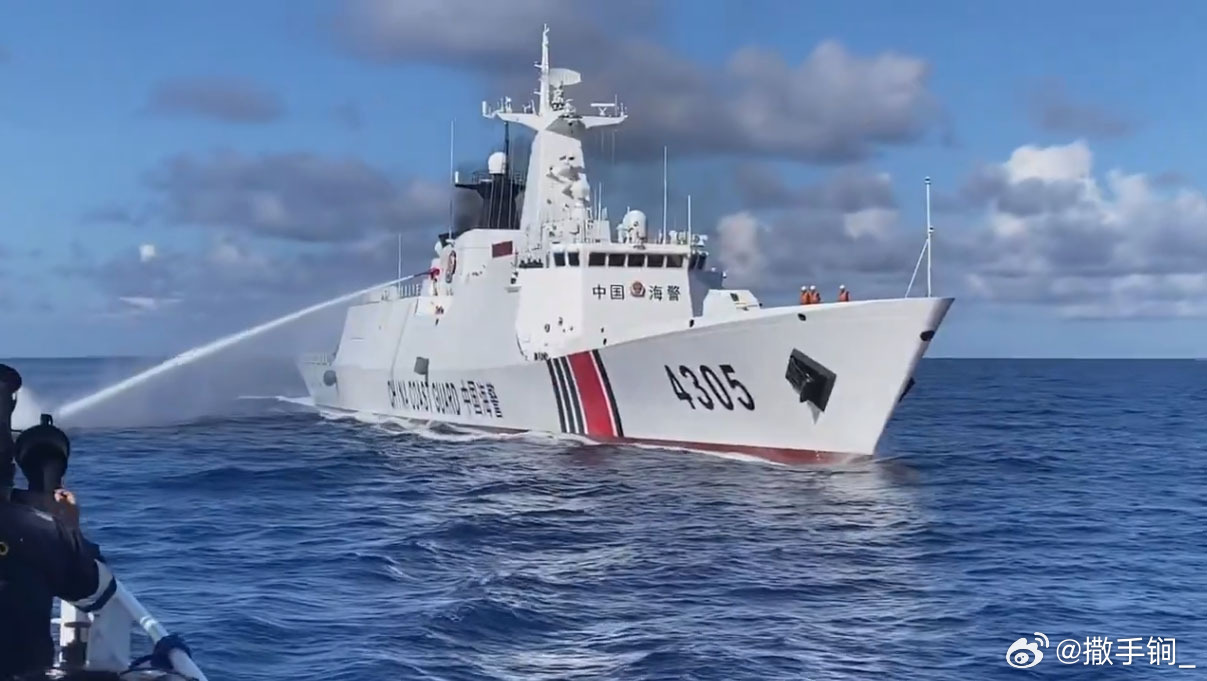 菲律宾军方今天称，上半年在南海监测到的中国军舰及“民兵船”的数量减少，但海警舰船