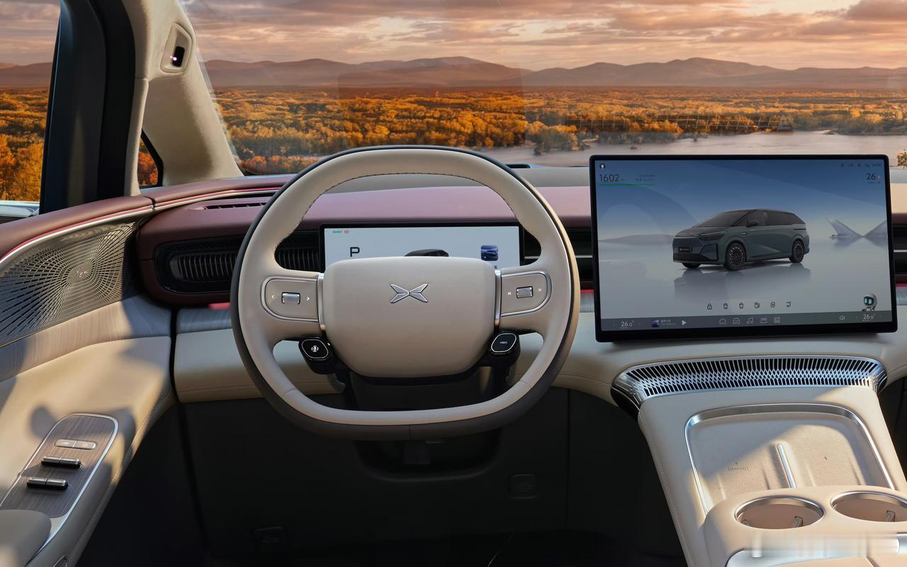 小鹏X9超级增程内饰来了，方向盘新增左右卫星按键、行业首发AI航空阅读灯、新增全