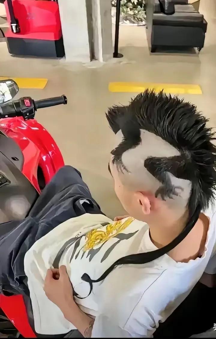 整条街上最靓的仔儿……