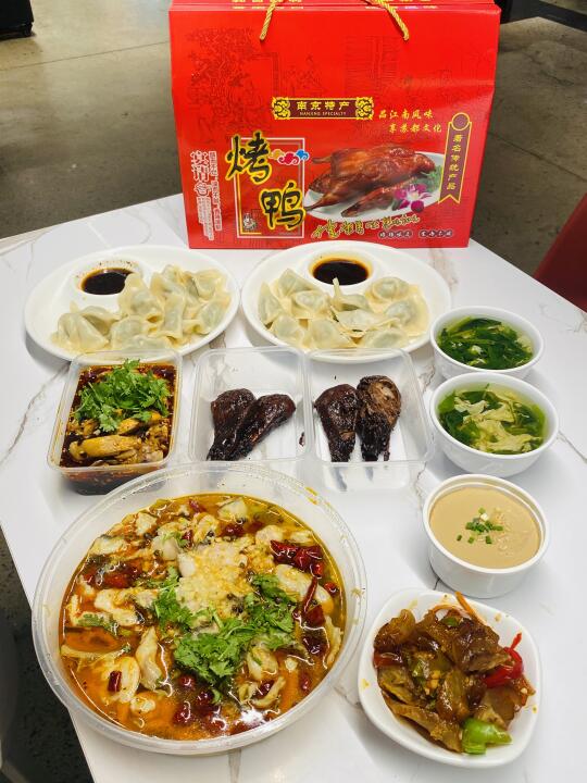 建议这样的大食堂开到我家门口！！！