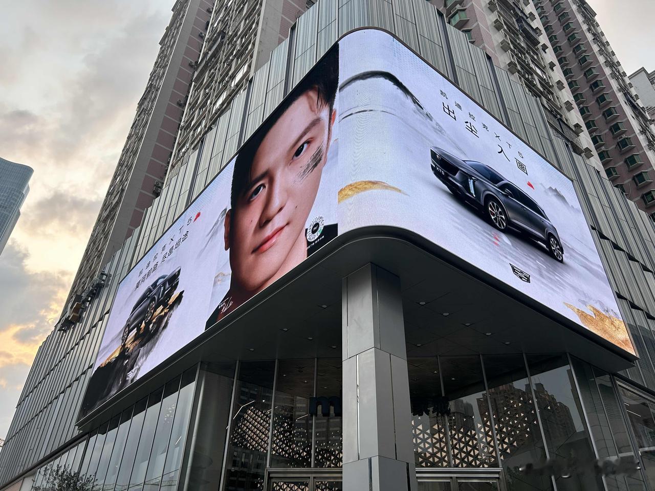 我的兴趣爱好是看樊振东打球，如今樊振东退出世排，没有大赛可打，我便默默地关注他的