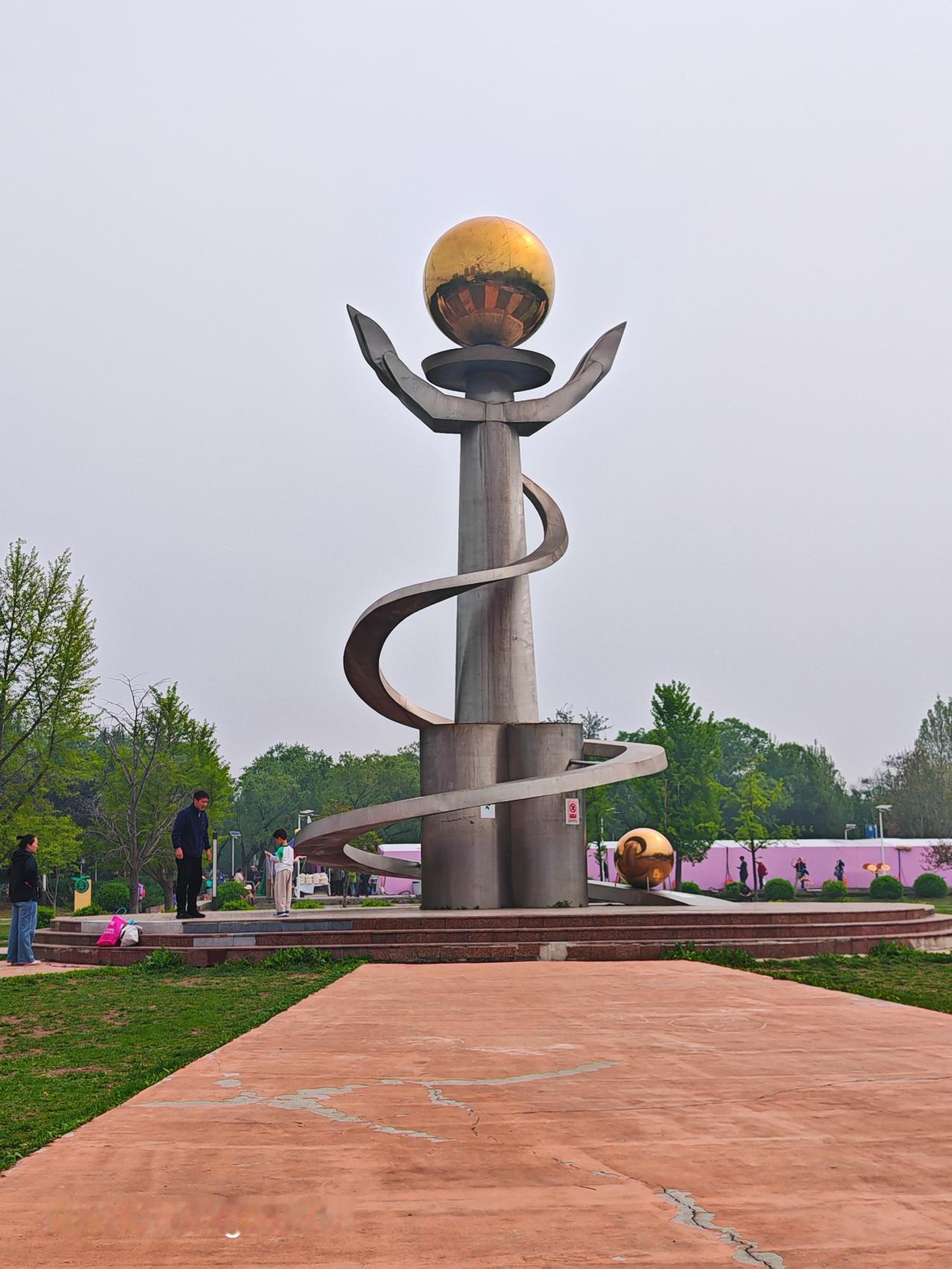 有没有好看的风景图片分享太阳宫公园里风景独好