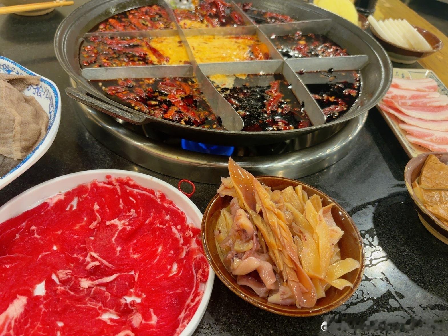 人一累真的会长胖，不要说去健身房了，只想吃点好的犒劳自己