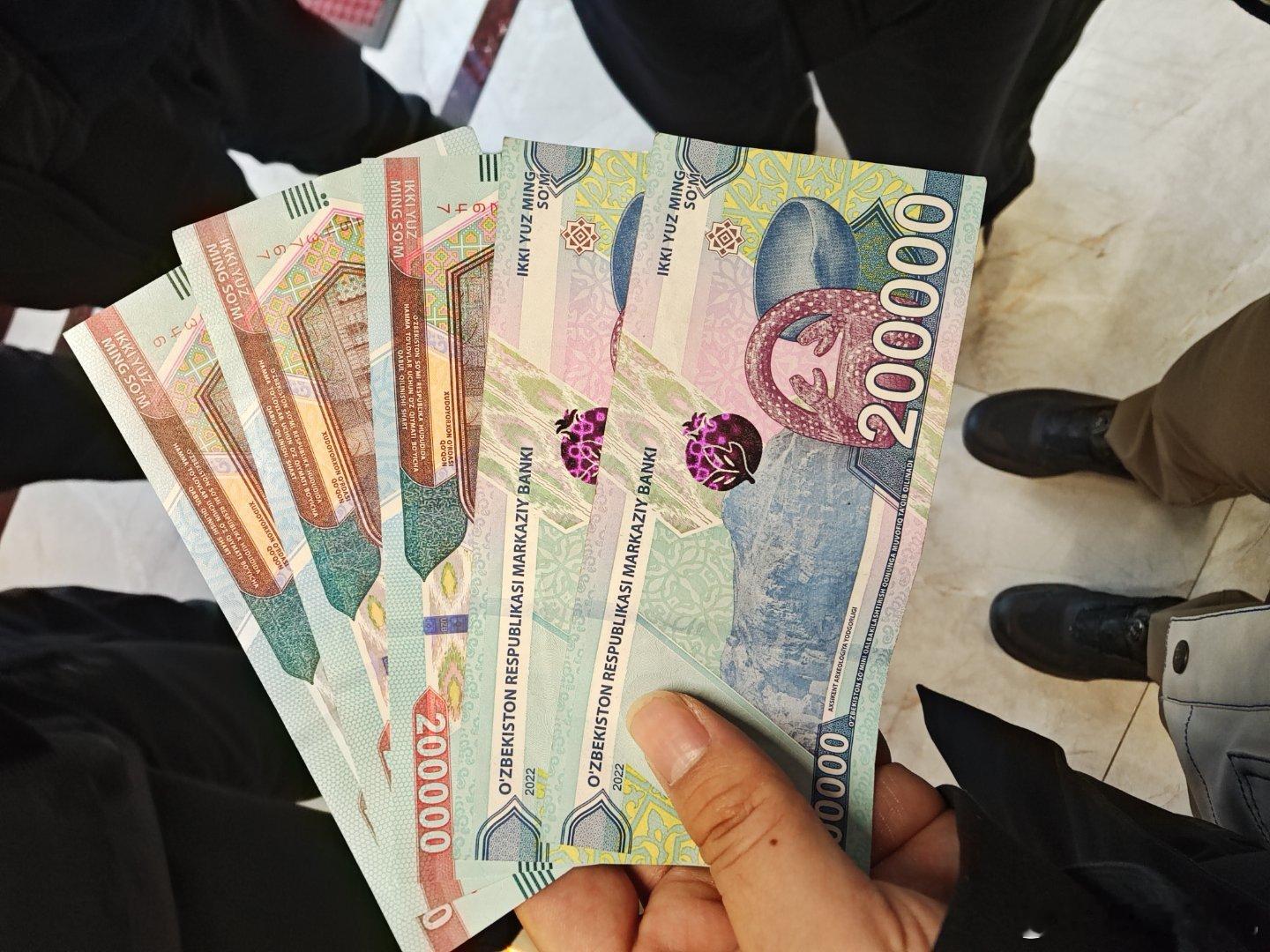 出门就是百万级的消费水平电车老友记电车 乌兹别克斯坦·塔什干