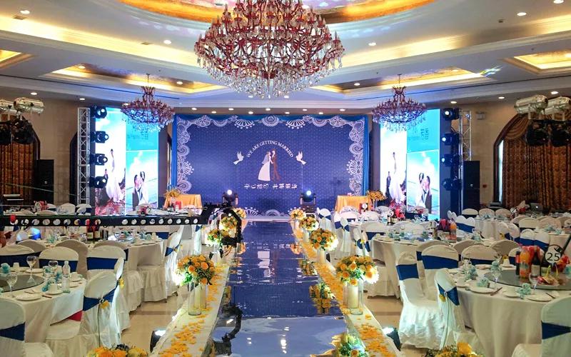 岂有此理！32岁的儿子大婚，入赘江西当上门女婿，30多个亲戚喝光15瓶白酒，吃光