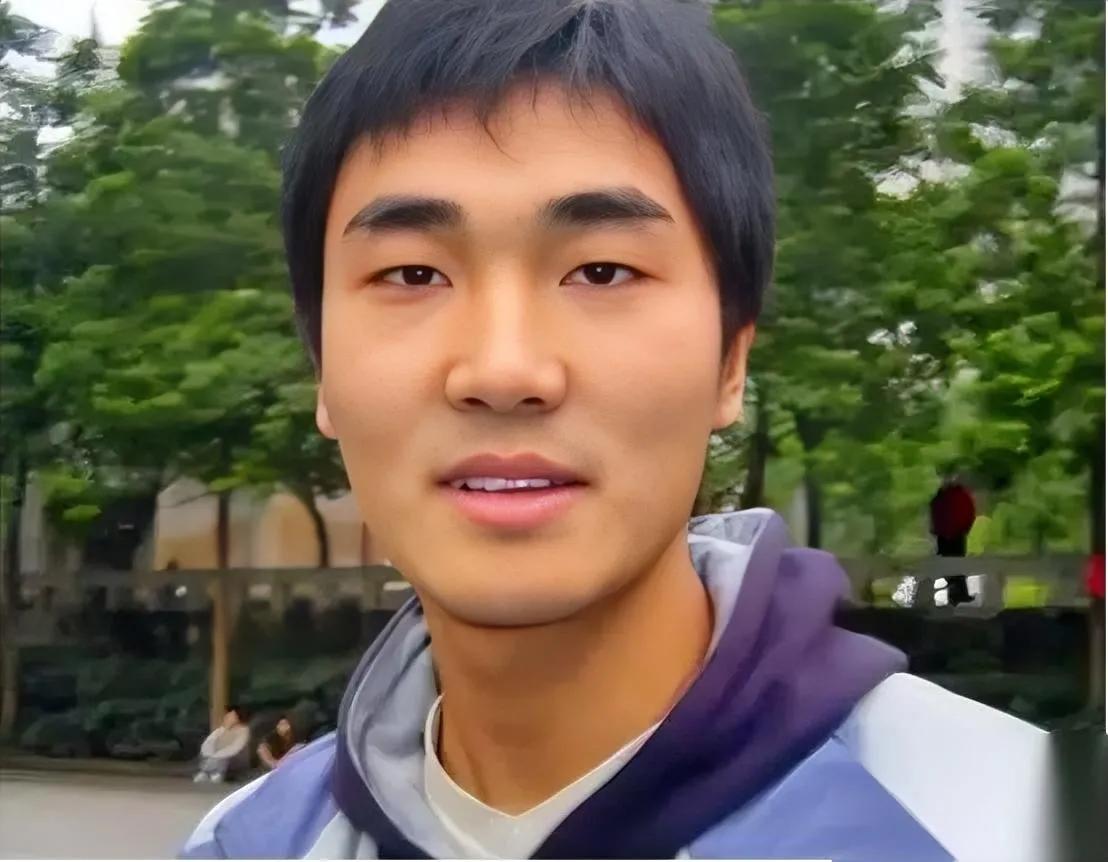 “孙俪被骂伪君子？”

向海清怒揭资助黑幕

2006年，曾被孙俪资助的贫困生向