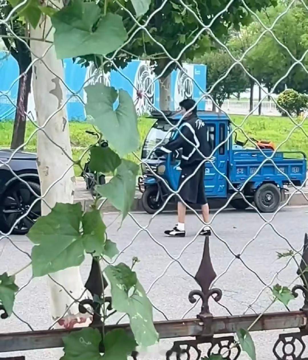 周柯宇拿到驾照了周柯宇拿到驾照了！周柯宇拿到驾照