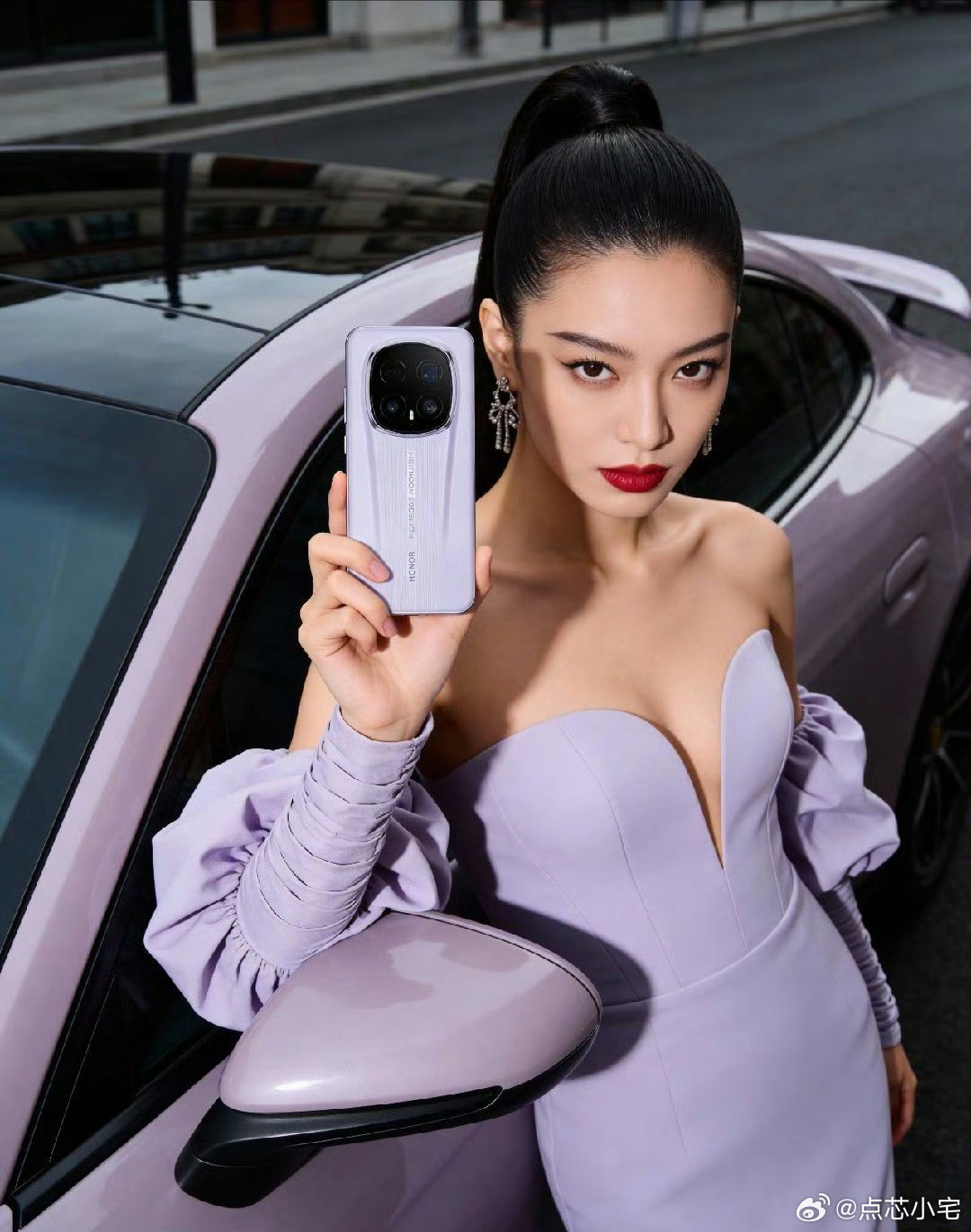 估计友商们都没想到，荣耀在推出Magic8系列大杯机型之后，还有个Magic8 