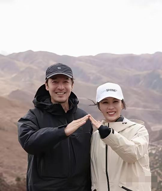 王石把田从5家公司全部踢出去了。企查查里已经没了田的影子。这5家公司只剩下空壳。