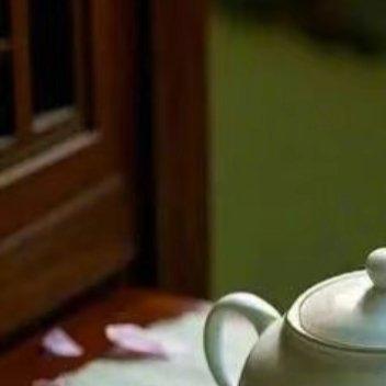 人生最大的喜悦，就是遇见彼此同频道的那一盏明灯，你点燃我的激情，我点燃你的梦想；
