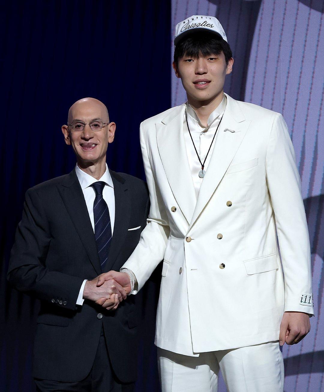 想必大家都是20多年的老开拓者球迷吧[doge]杨瀚森第16顺位被选中｜NBA选
