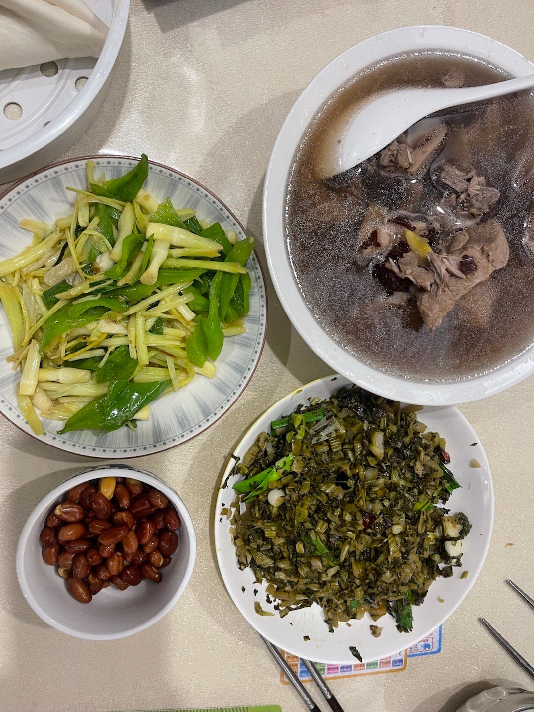 今天炒了新菜，清炒高波。你们晚餐都吃什么呢？晚餐吃什么 武汉