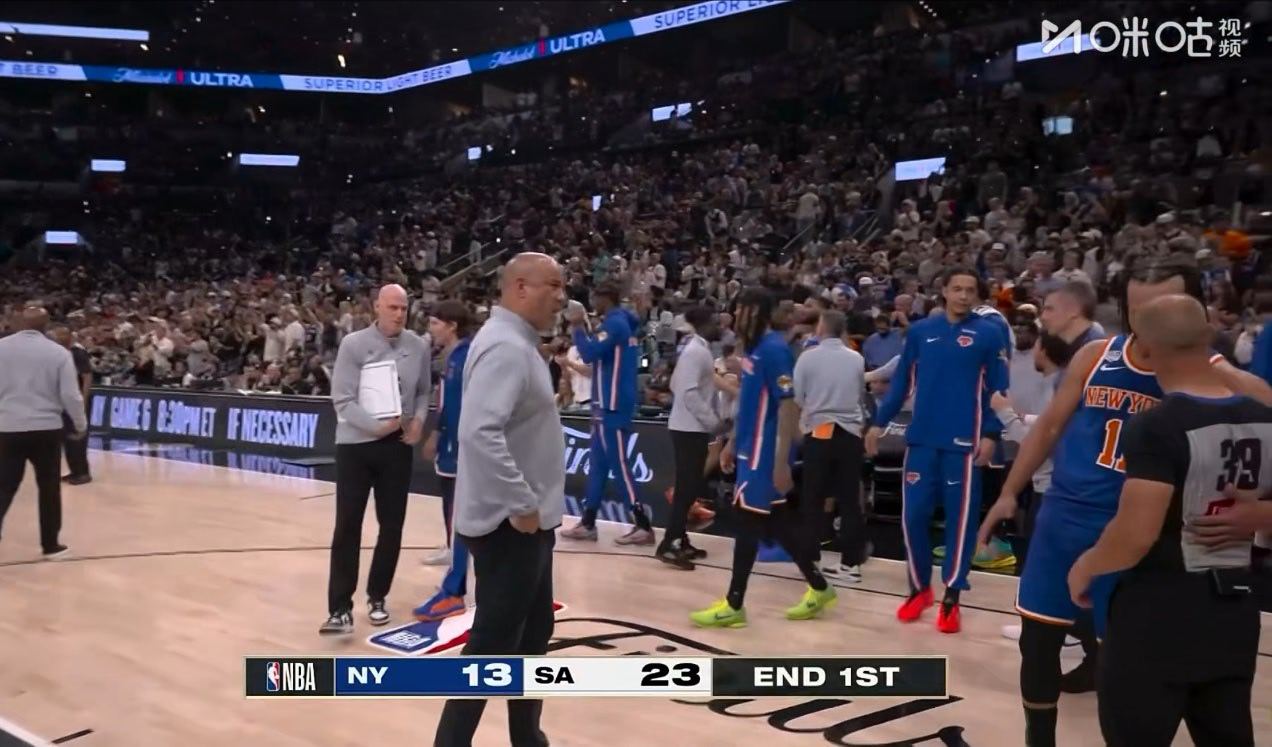 又是一场比较不错的开局，今天马刺能不能抓住机会？NBA马刺vs尼克斯