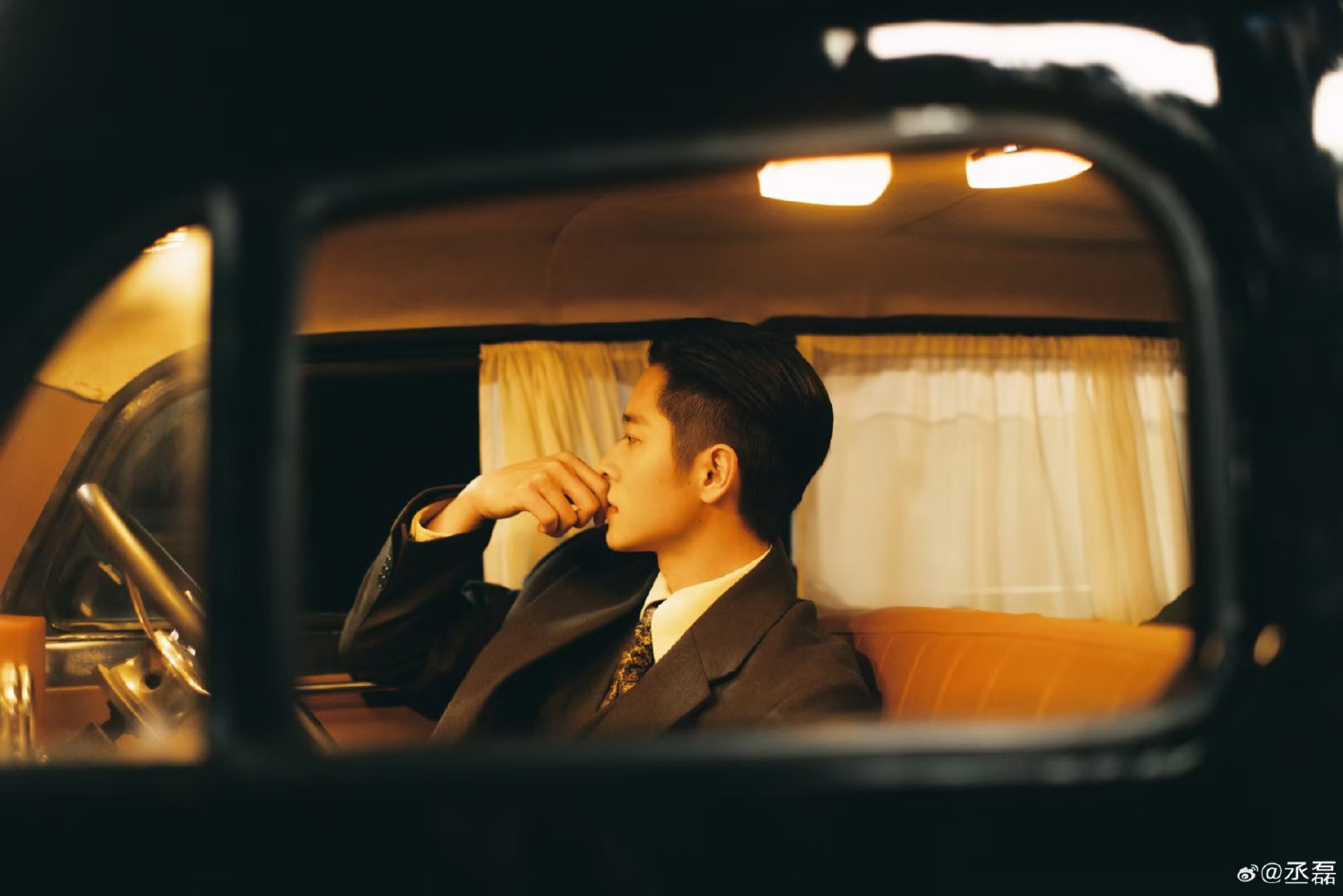 丞磊玉簟秋花絮照丞磊晒玉簟秋花絮照 丞磊玉簟秋花絮照 