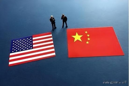 终于有人能治得住美国了！美国这次是真的慌了神，眼看着债务大山压顶，航母都快开不动