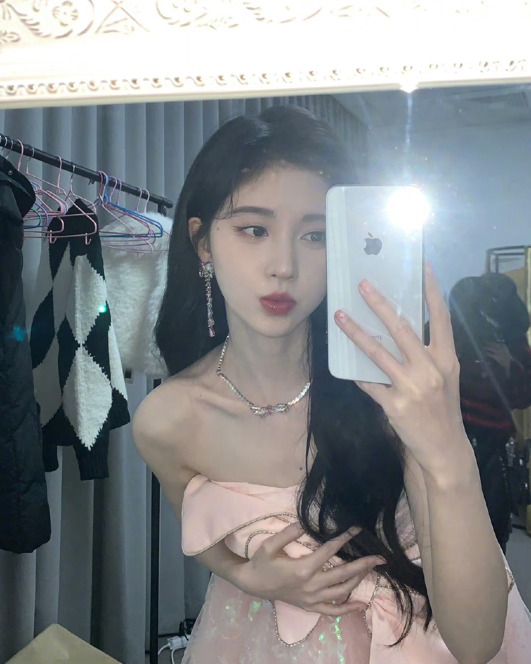 jjy鞠婧祎万花世界 jjy鞠婧祎苏绿夏 jjy塞纳河从不缺礼仪，更何况塞纳河的