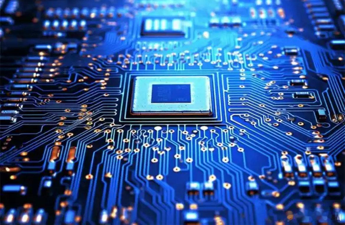 【AI算力下个瓶颈CPU芯片涨价】5月9日，近日英特尔、AMD和Arm陆续发布财