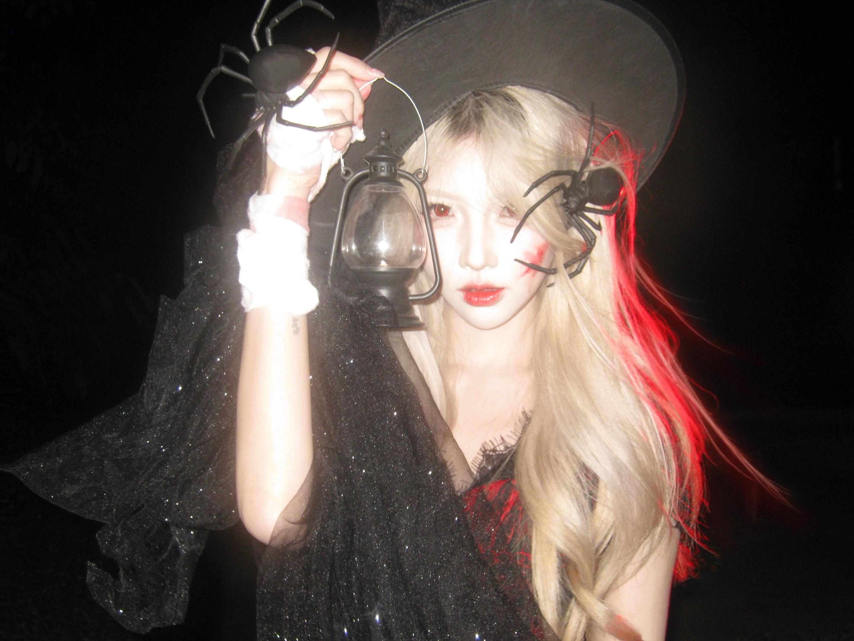 相机一扔我拿起ccd就是拍。