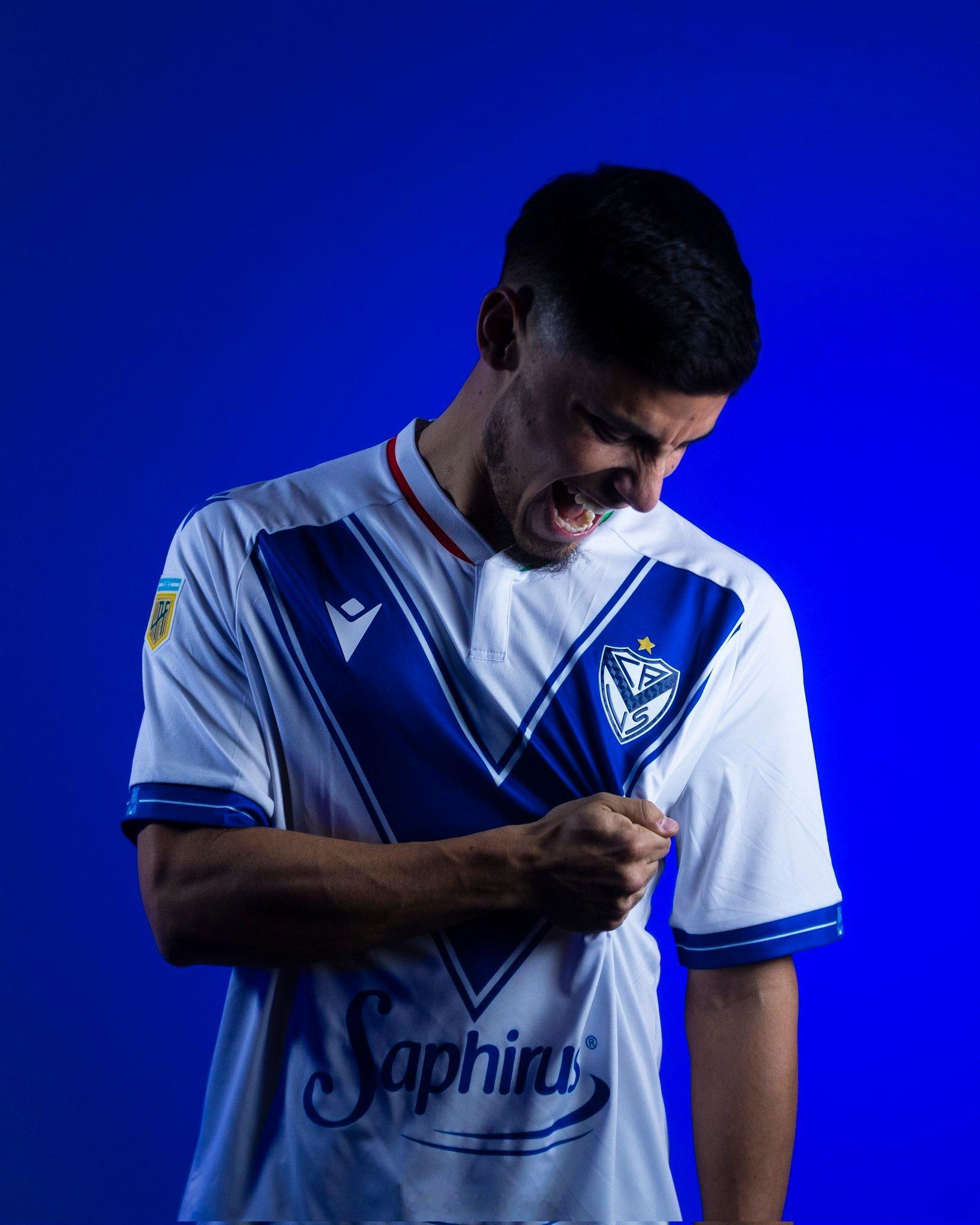 阿根廷联赛转会消息 萨斯菲尔德宣布签下卢卡斯·罗伯托尼。 