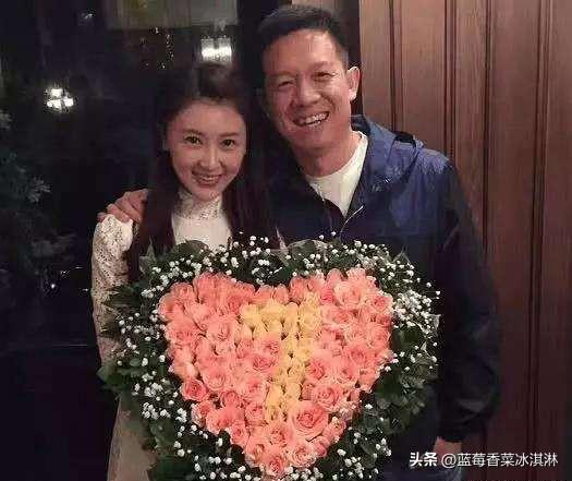 甘薇以前还是著名的京城四美“冰雪薇甜”之一，不过她们四个比较相似的点就是事业发展