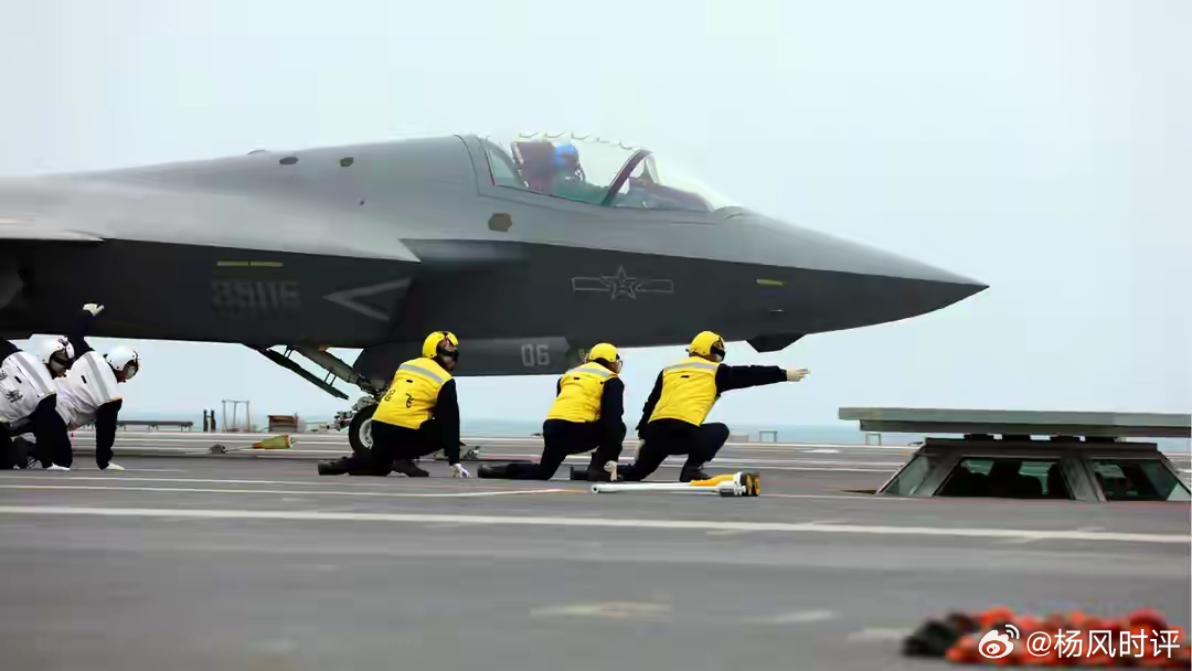 五代机格局生变！美军承认被中国赶超去年，美国的一家商务防务机构发布了全球空军实力