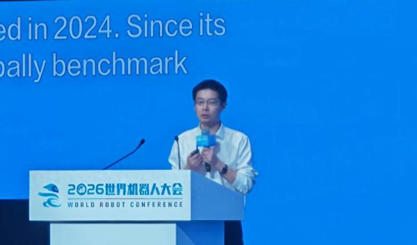 宇树科技王兴兴：快则两到三年、慢则五年到十年，机器人产业将迎临界爆发点!

机器