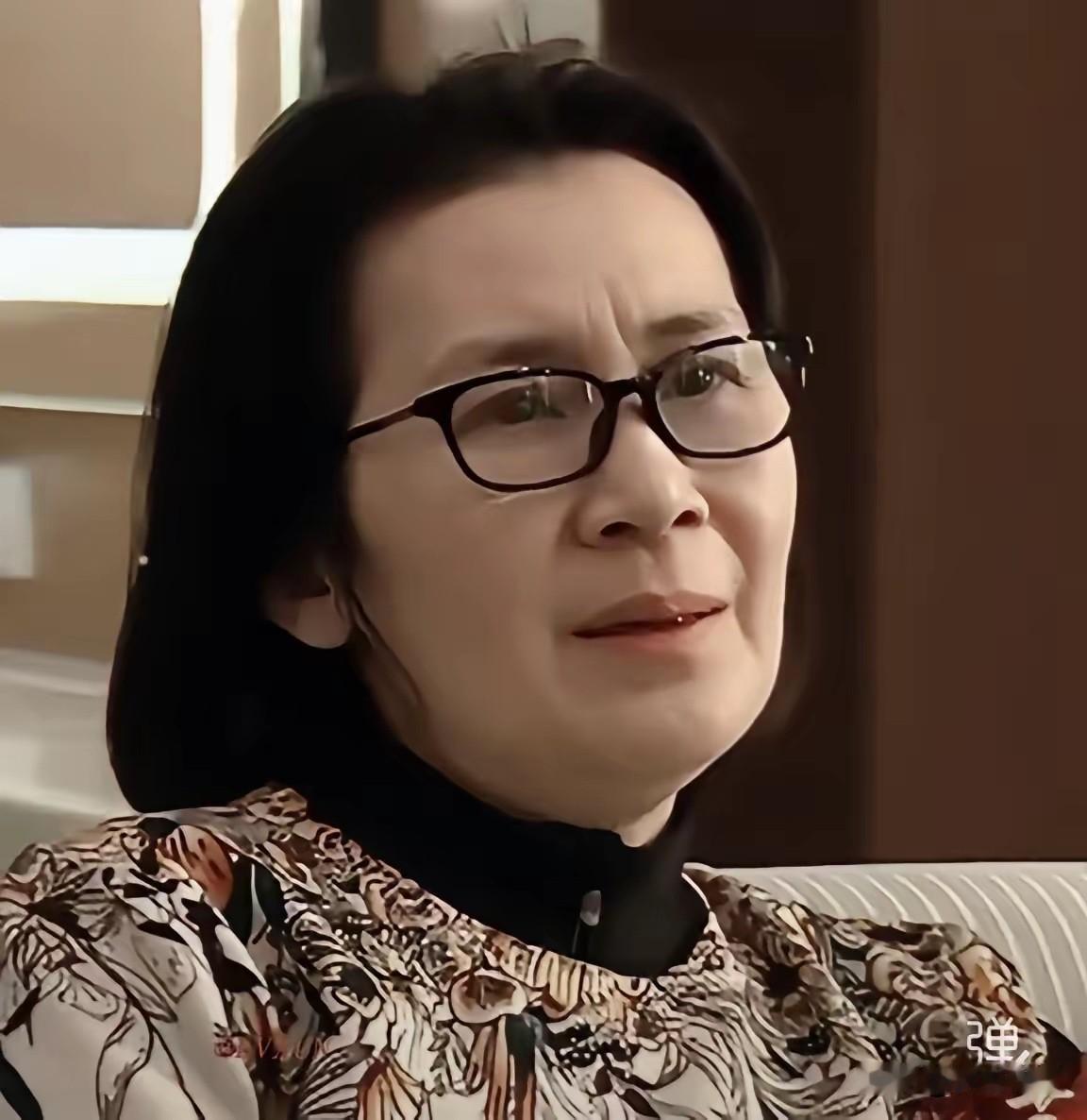 这是著名电影演员肖雄的近照。肖雄老师已从原空政文工团退休，目前在老家上海过退休生