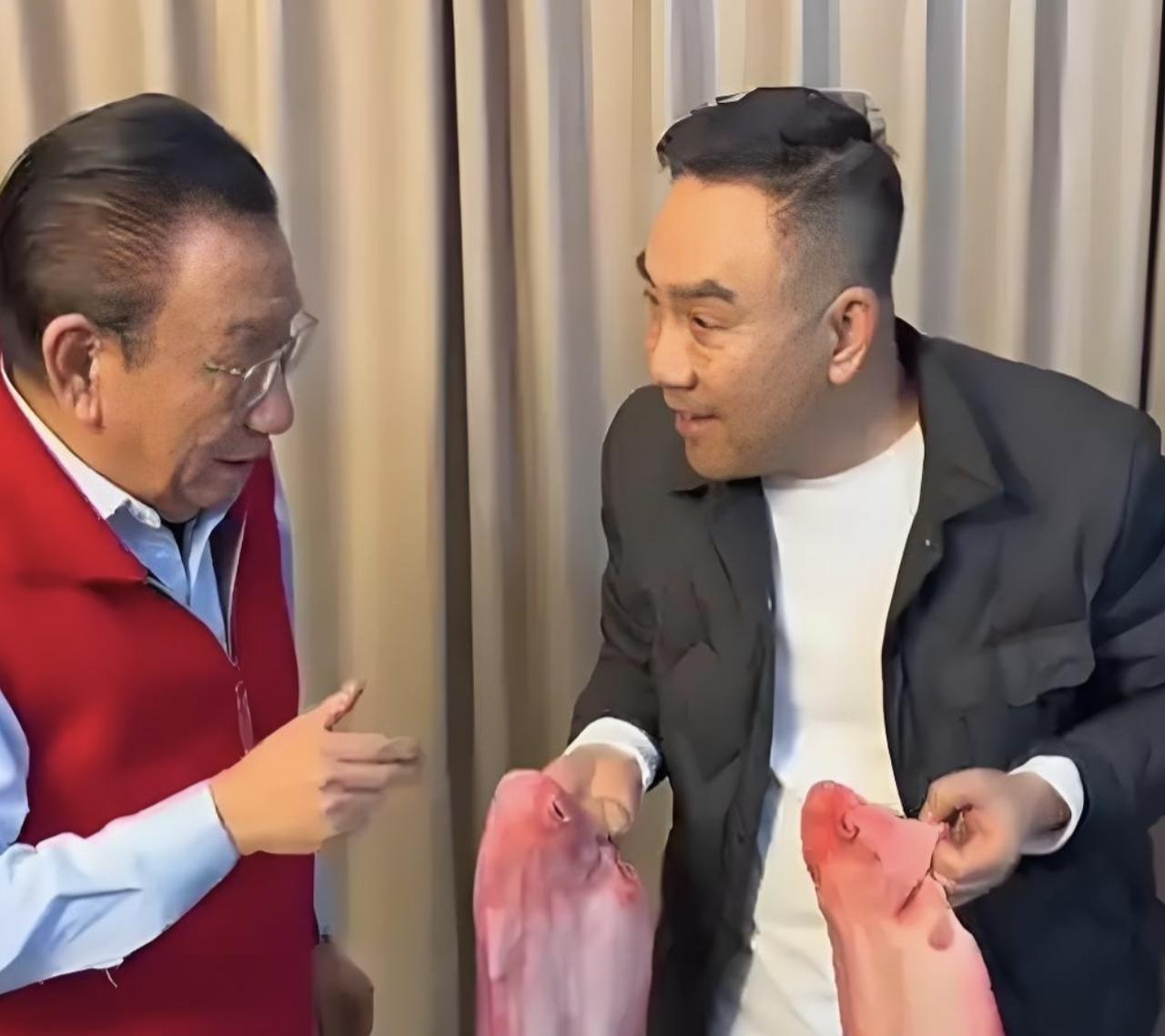 相信深耕相声圈大半辈子的郭德纲胸有成竹，自信满满，不轻易言败。

想多了。真以为