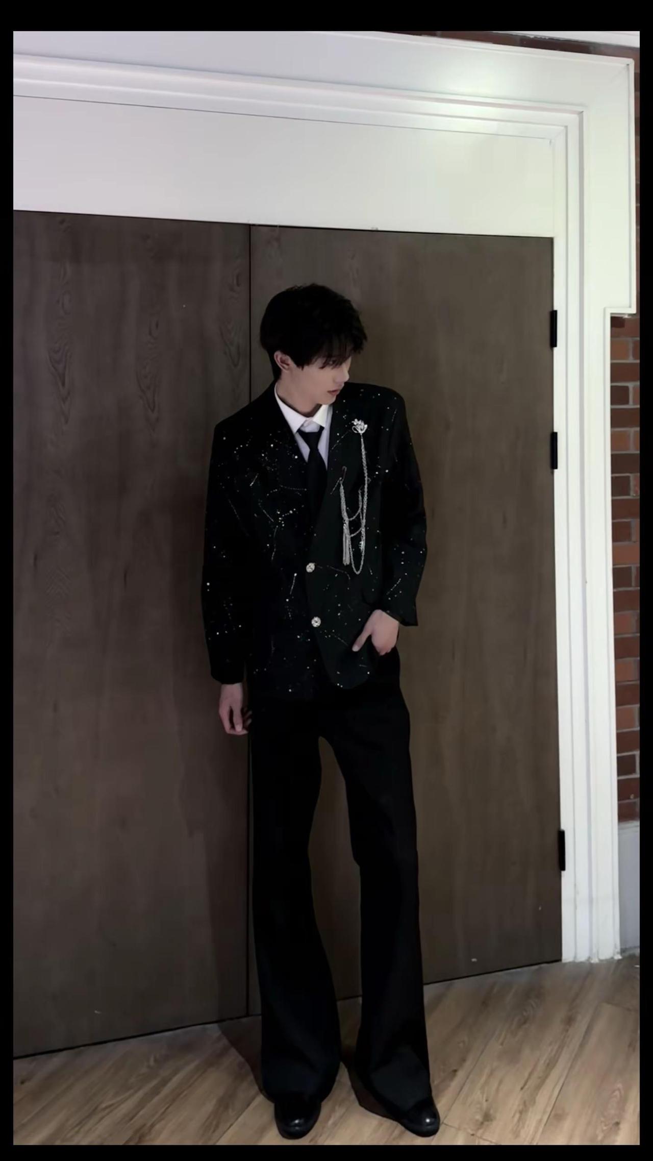 侧脸双子星190 07 侧脸 白衬衫