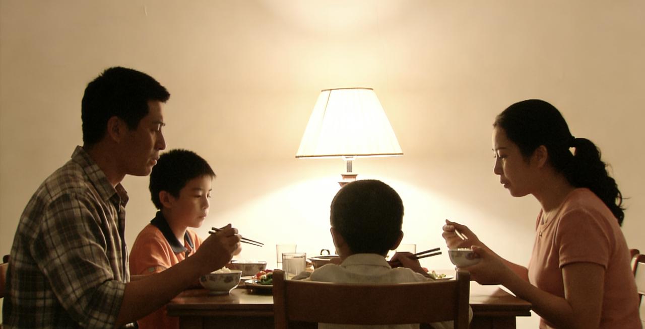 幸福和什么最有关系，很多人以为，幸福和钱关系最大。其实，钱够用之后，再多带来的幸