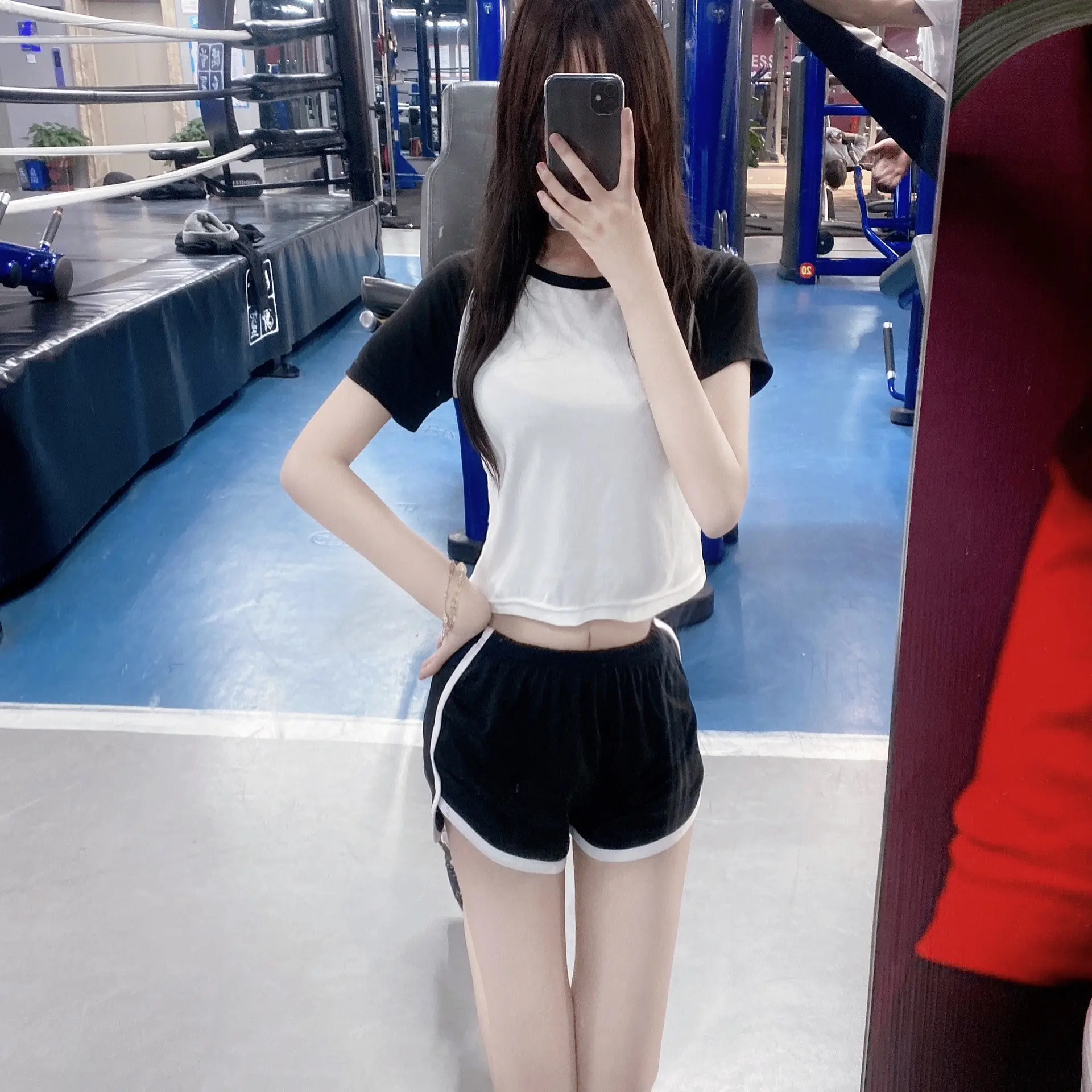 道理我都懂 可有人喊帅哥时 我还是想回头