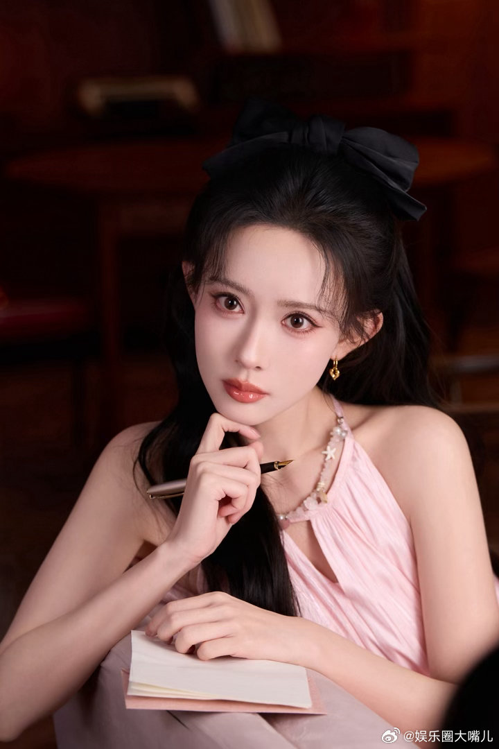 孟子义夹不住一点孟子义没准备好语音就发出去了 这个小乌龙也太萌了，孟子义录制暮晚