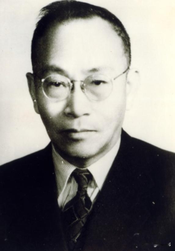 1941年，青霉素在欧美战场广泛应用，强效的抗感染特性极大降低了盟军的战伤死亡率