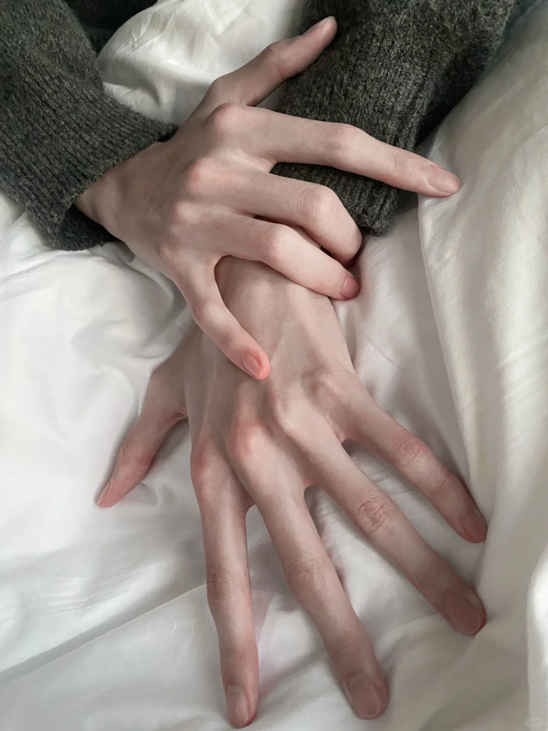 伸出双手