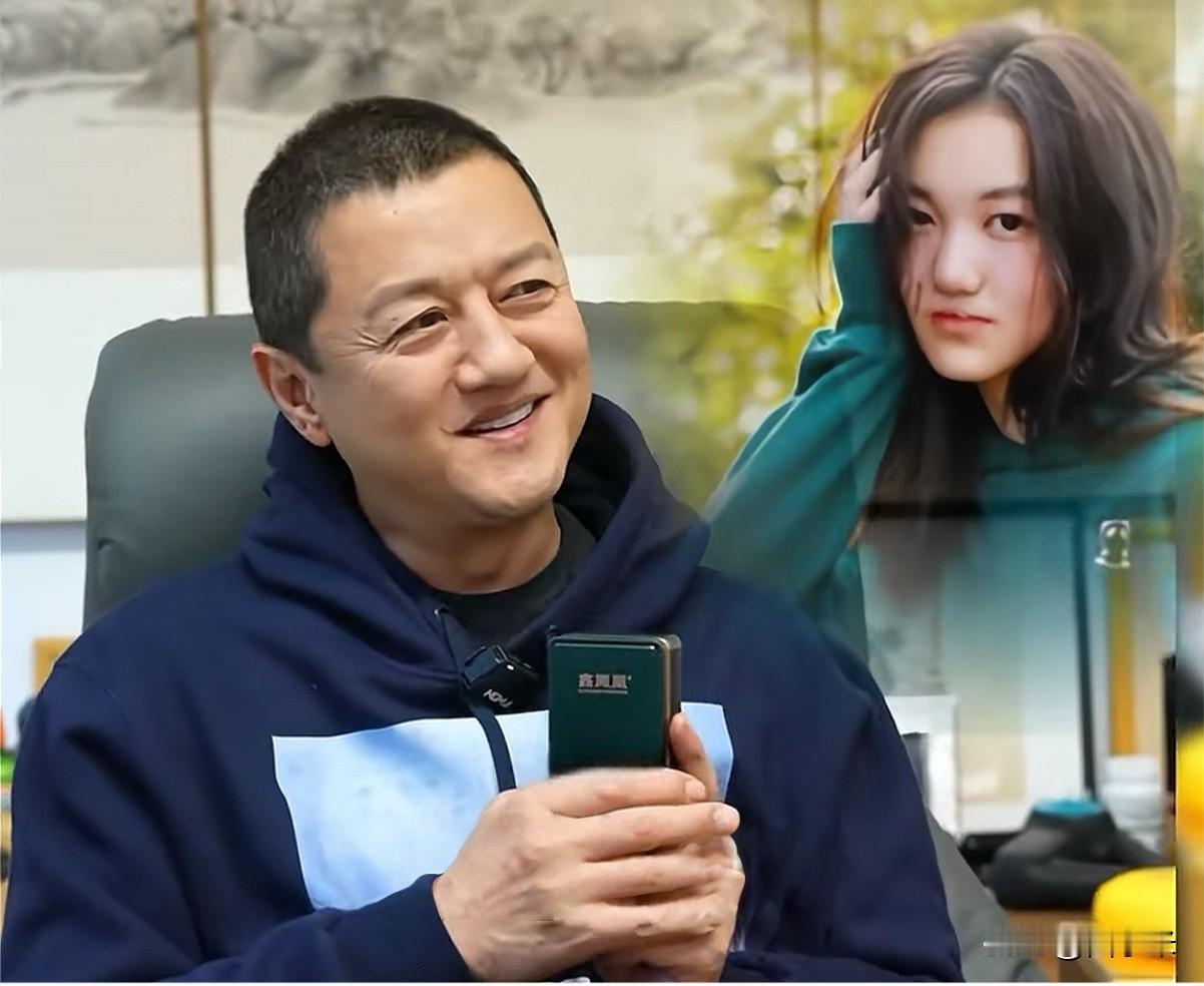 19岁的李嫣，虽然年纪尚小，却在父亲李亚鹏遇到困难时，毫不犹豫地站出来支持父亲，