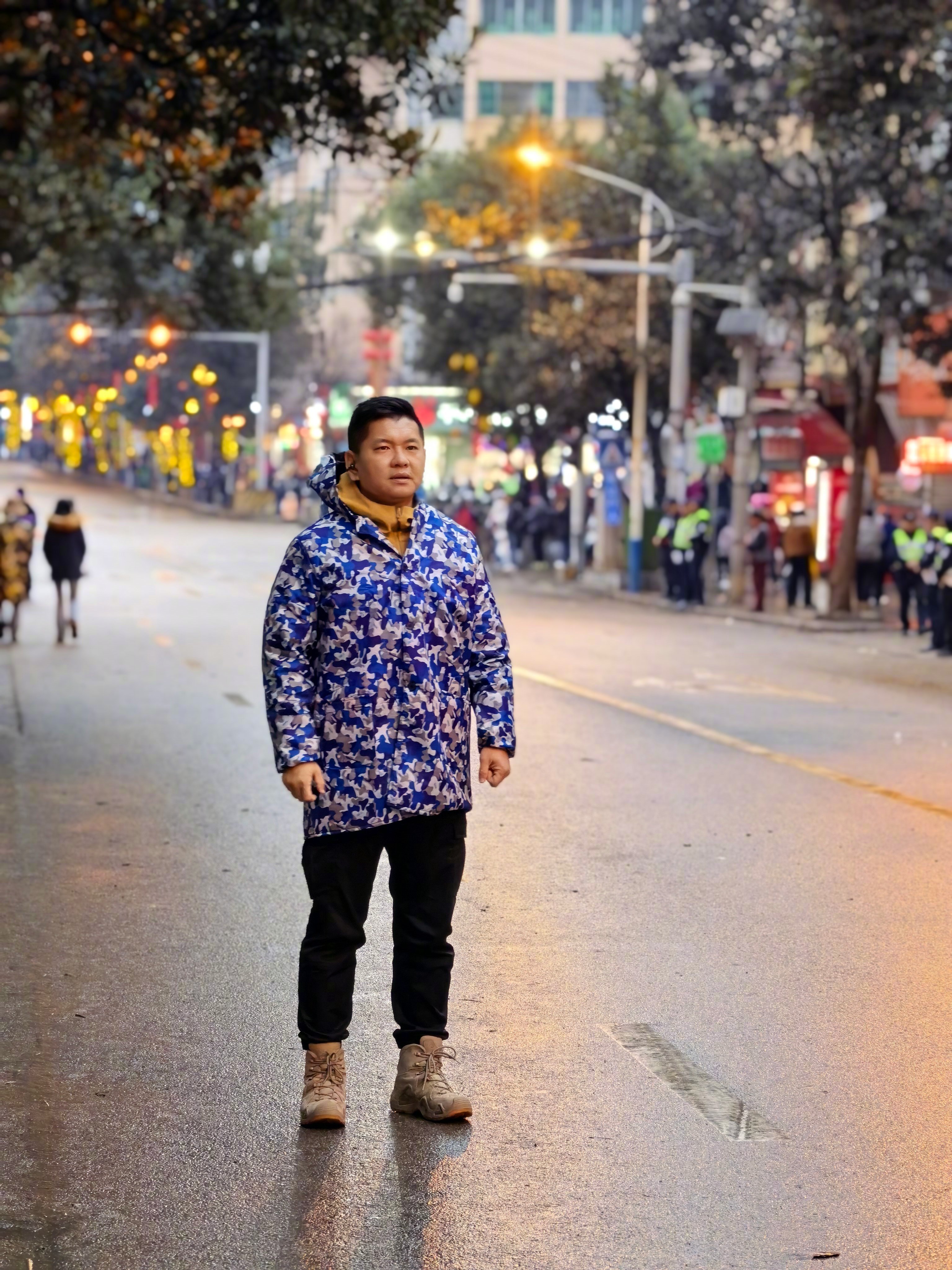 贵州台江县路边给团队20一件买了防火外套，你们猜我一会儿要干嘛？ 