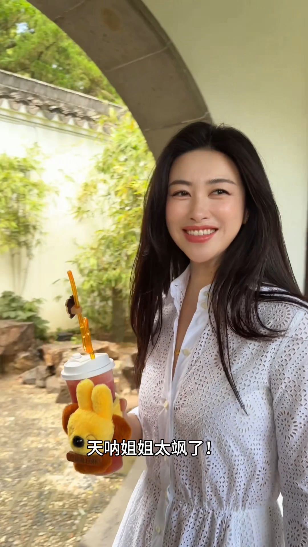 一代人有一代人的挂件爸妈随身带朴素钥匙挂饰，当代年轻人标配小耳朵奖杯挂件！走到哪