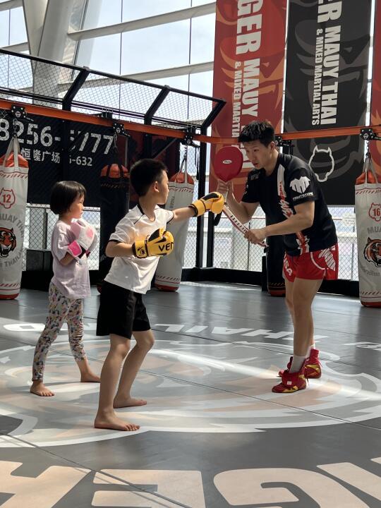 大连少儿拳击去哪练，恒隆这家阳光房俱乐部