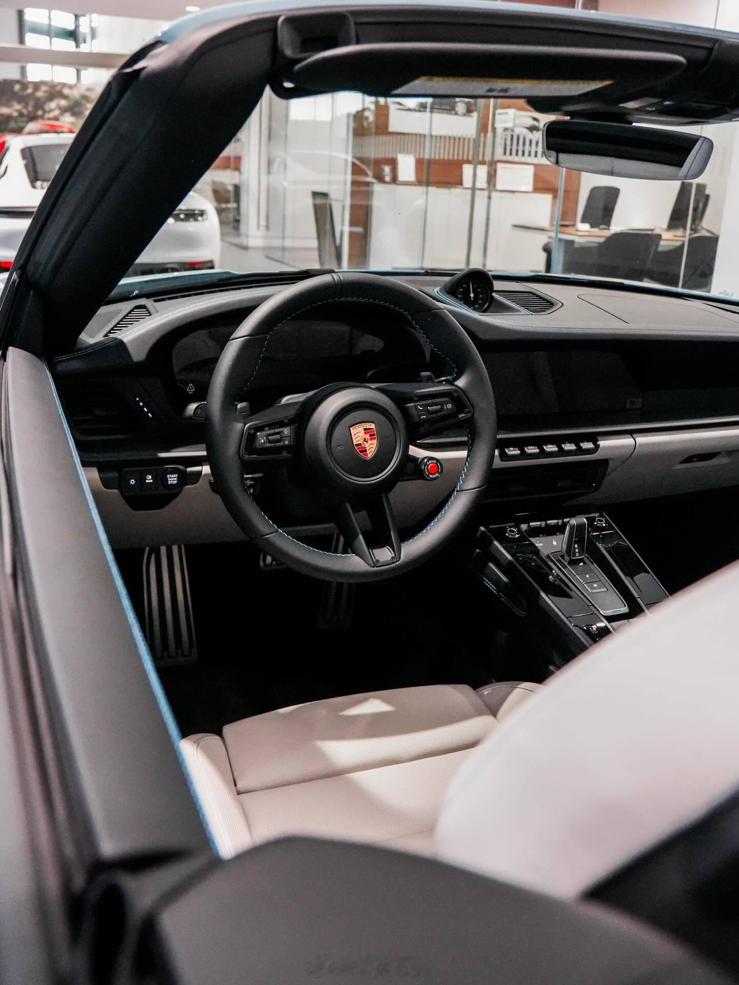 保时捷 911 Carrera 4 GTS Cabriolet这个版本真的少见 