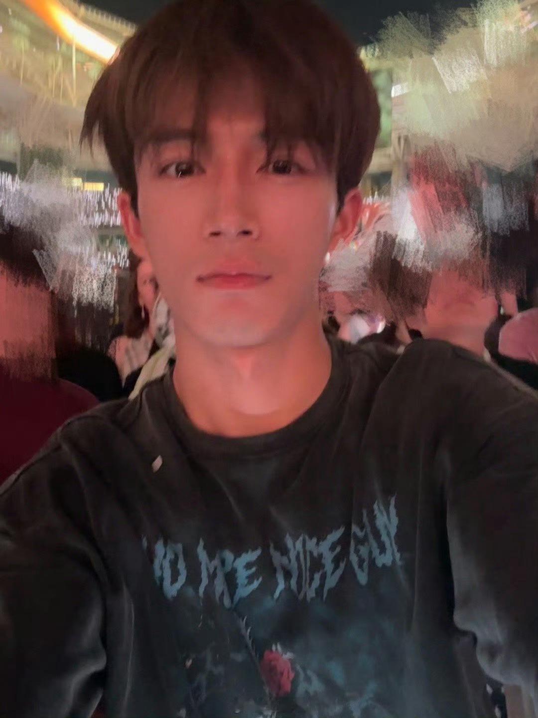 王星越告别九月王星越九月plog王星越九月plog，告别九月，哇哦绝了 ​​​