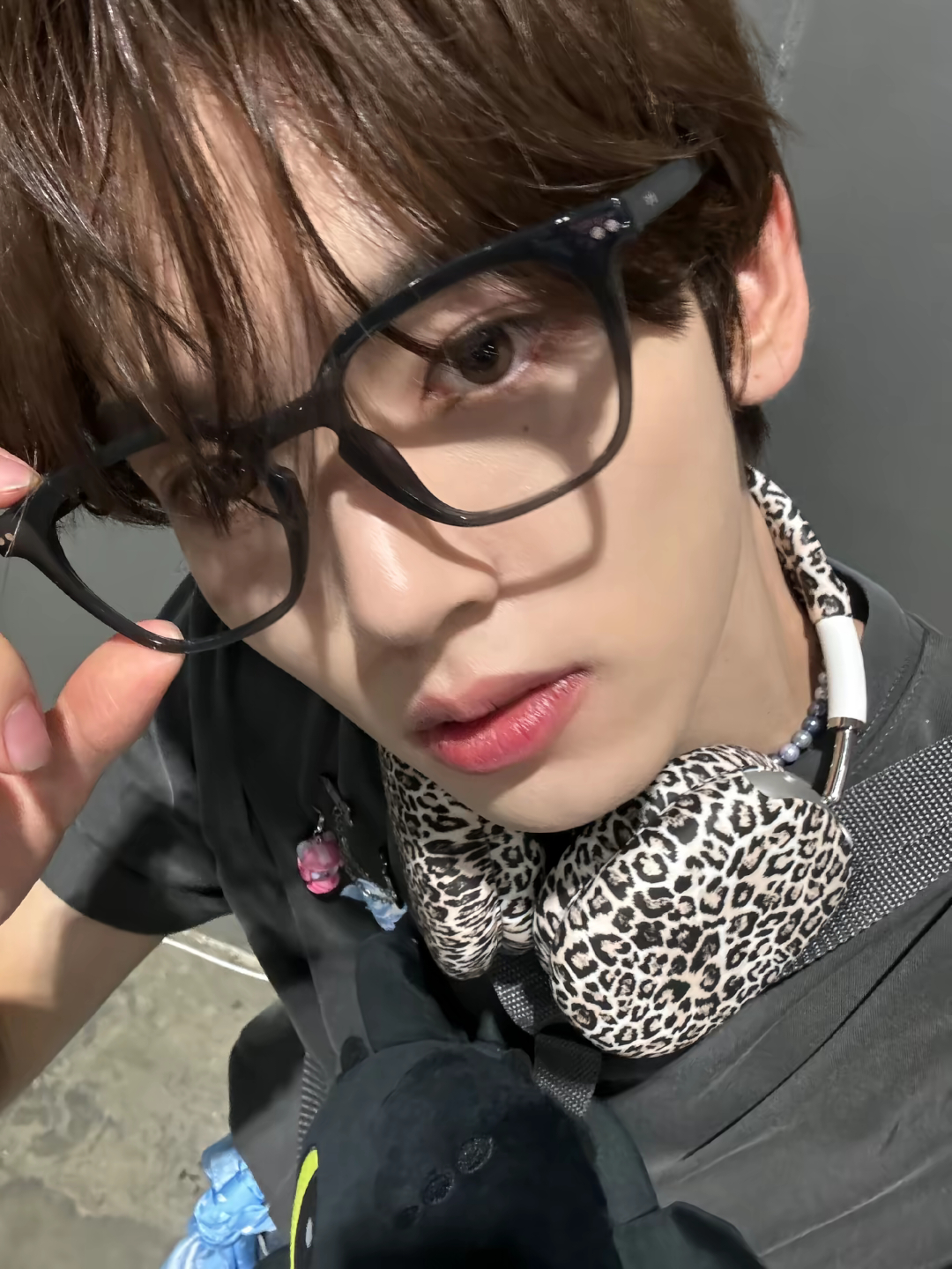 韩维辰 🐰韩维辰and2ble唯一门面 "这个世界泥泞破碎 却也能开出温柔的花