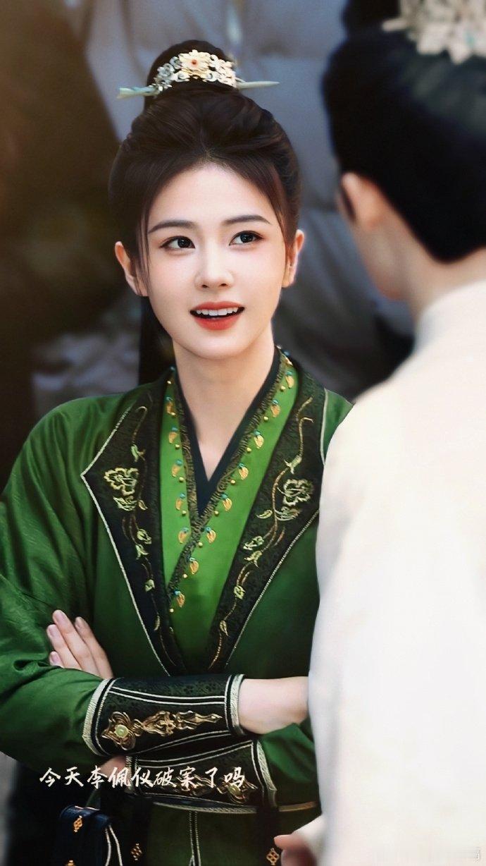 白鹿那飒爽女官人设直接戳我心巴上了！《唐宫奇案》双强探案+女性视角，这剧简直在我