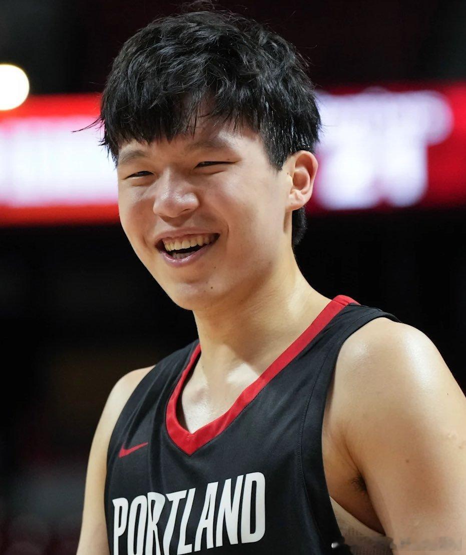 NBA[超话]  Windhorst：杨汉森参加的夏季联赛在中国的电视收视率高于