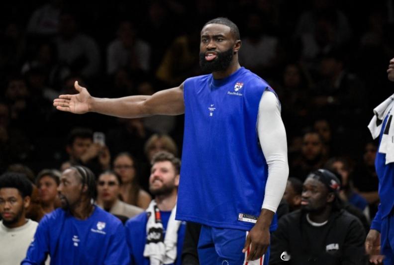 NBA常规赛，76人114-109力克步行者，赛后杰伦·布朗接受采访，被问到“白