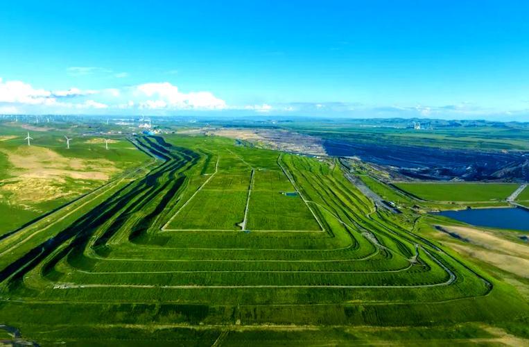 自然资源部20日表示，今年前10个月，我国新建成省级以上绿色矿山300余家。截至